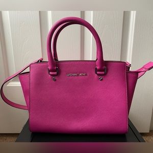 Michael Kors Selma Medium Satchel